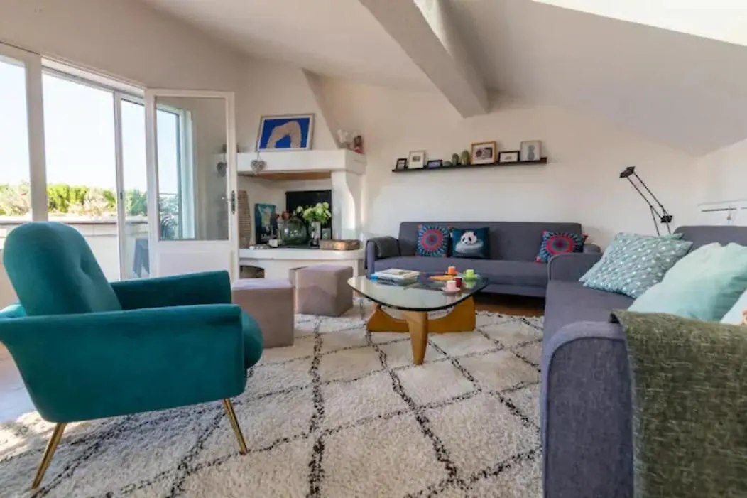 Magnifique Appartement De Charme Avec Vue Sur Le Palais Des Papes A Avignon Wifi Gratuit Apartment